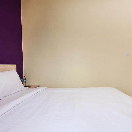 Rap Hotel Balige Bagian luar foto