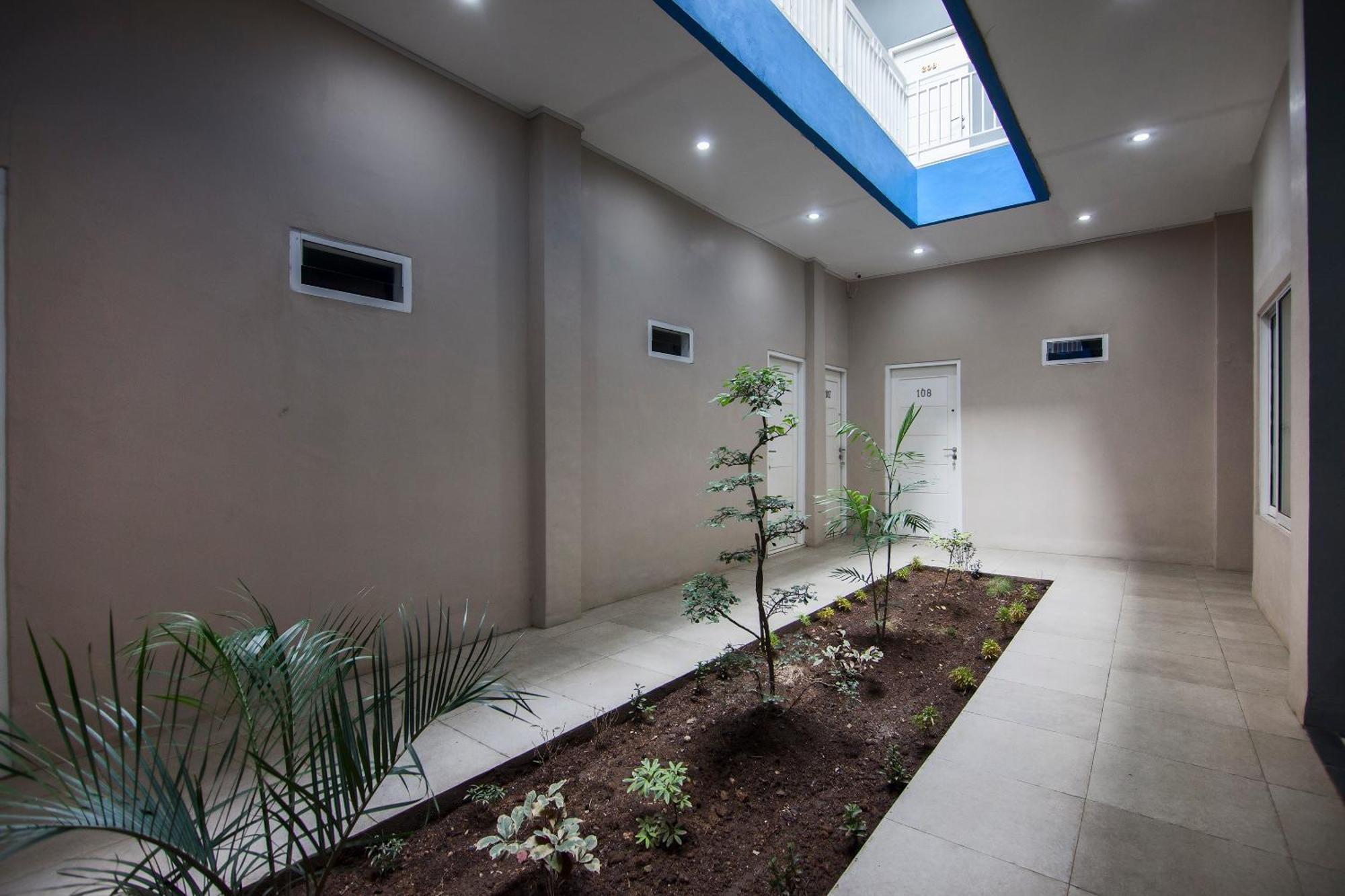 Rap Hotel Balige Bagian luar foto